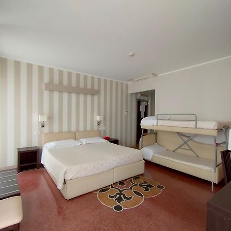 Hotel Vittoria جنوة المظهر الخارجي الصورة