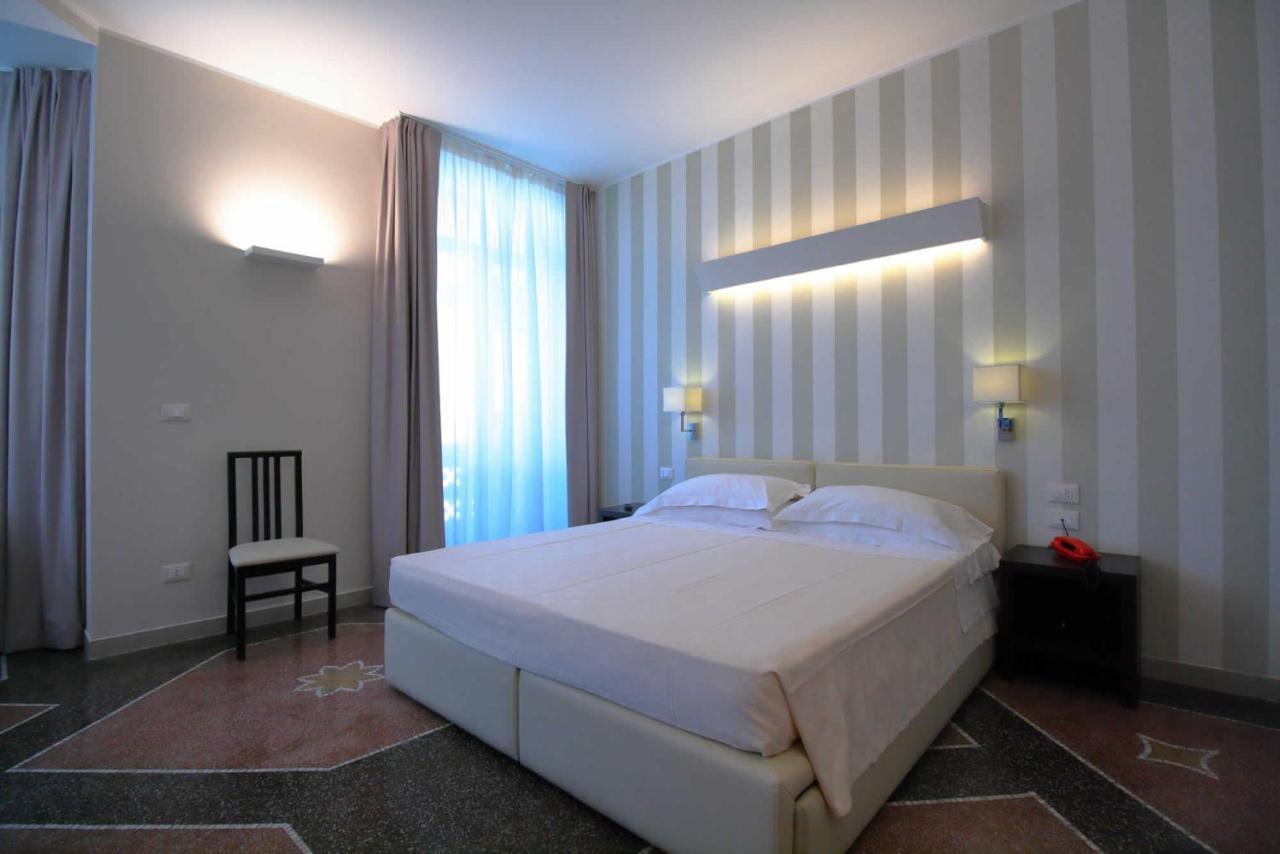 Hotel Vittoria جنوة المظهر الخارجي الصورة
