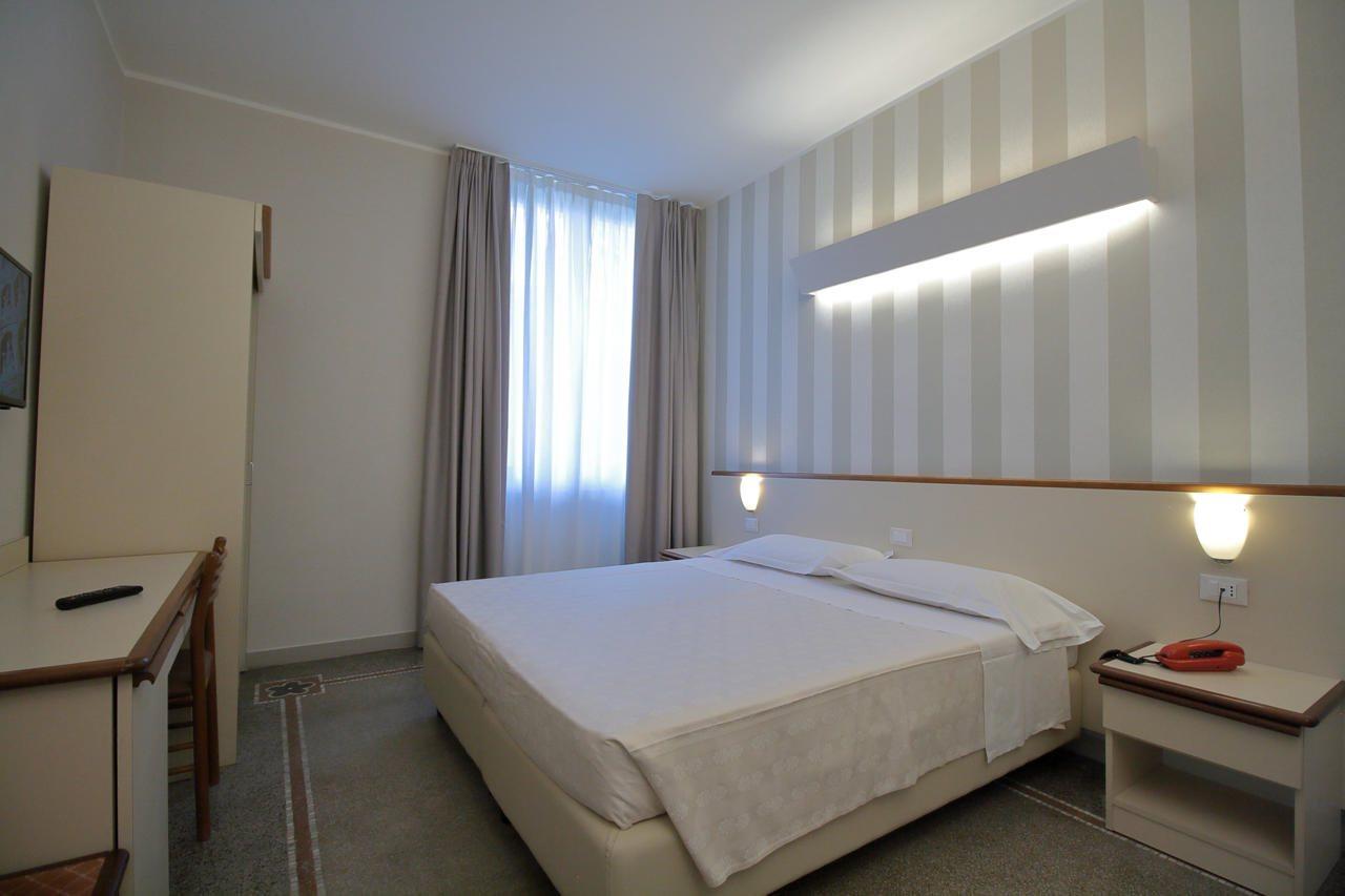 Hotel Vittoria جنوة المظهر الخارجي الصورة